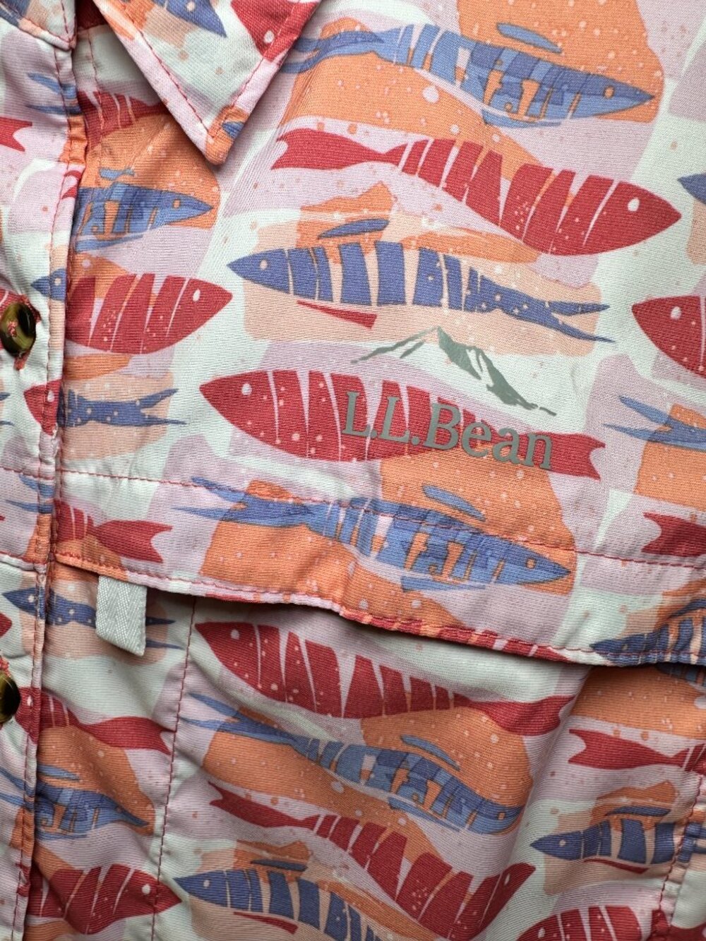 L.L. Bean Shirt Tropicwear Womens Button Up Short Sleeve Vented Fish Print M - Picture 11 of 11